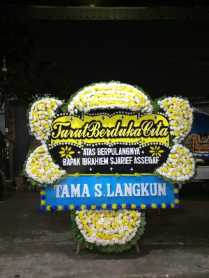 Papan Bunga Duka di Gandekan